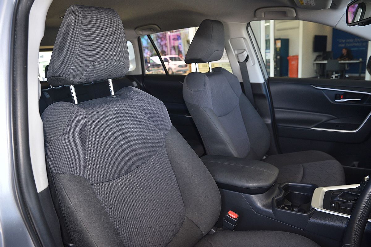 2020 Toyota RAV4 GXL AXAH52R