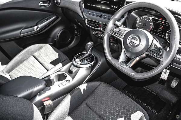 2024 Nissan JUKE ST F16