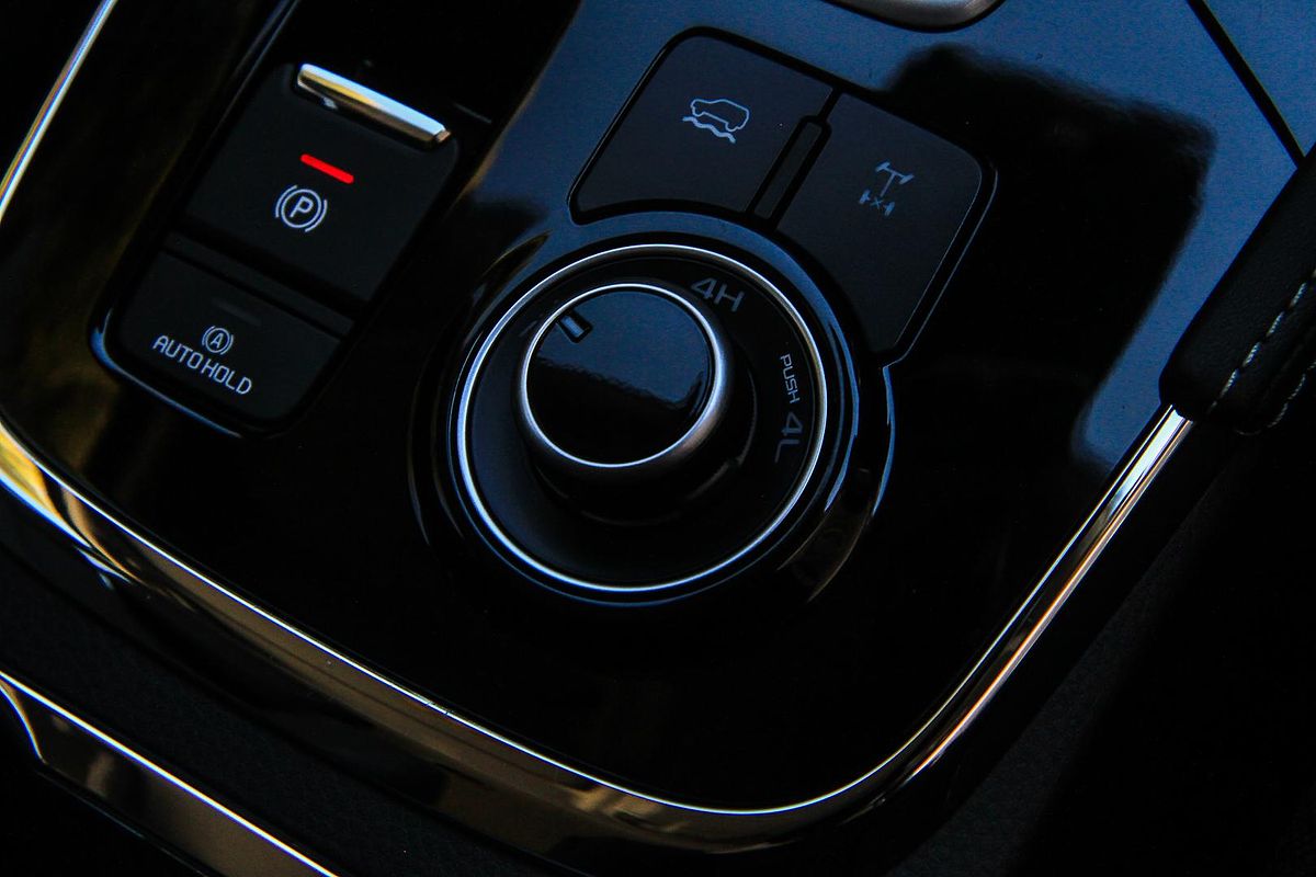 2024 Isuzu MU-X LS-U
