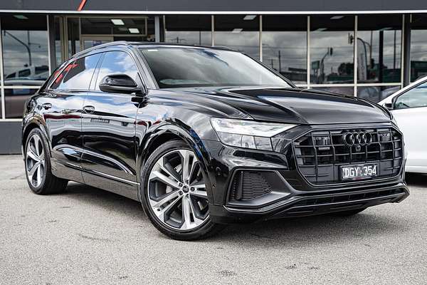 2023 Audi Q8 50 TDI S line F1