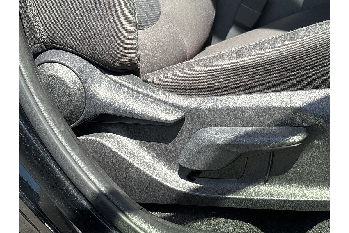 2019 Toyota RAV4 GX MXAA52R