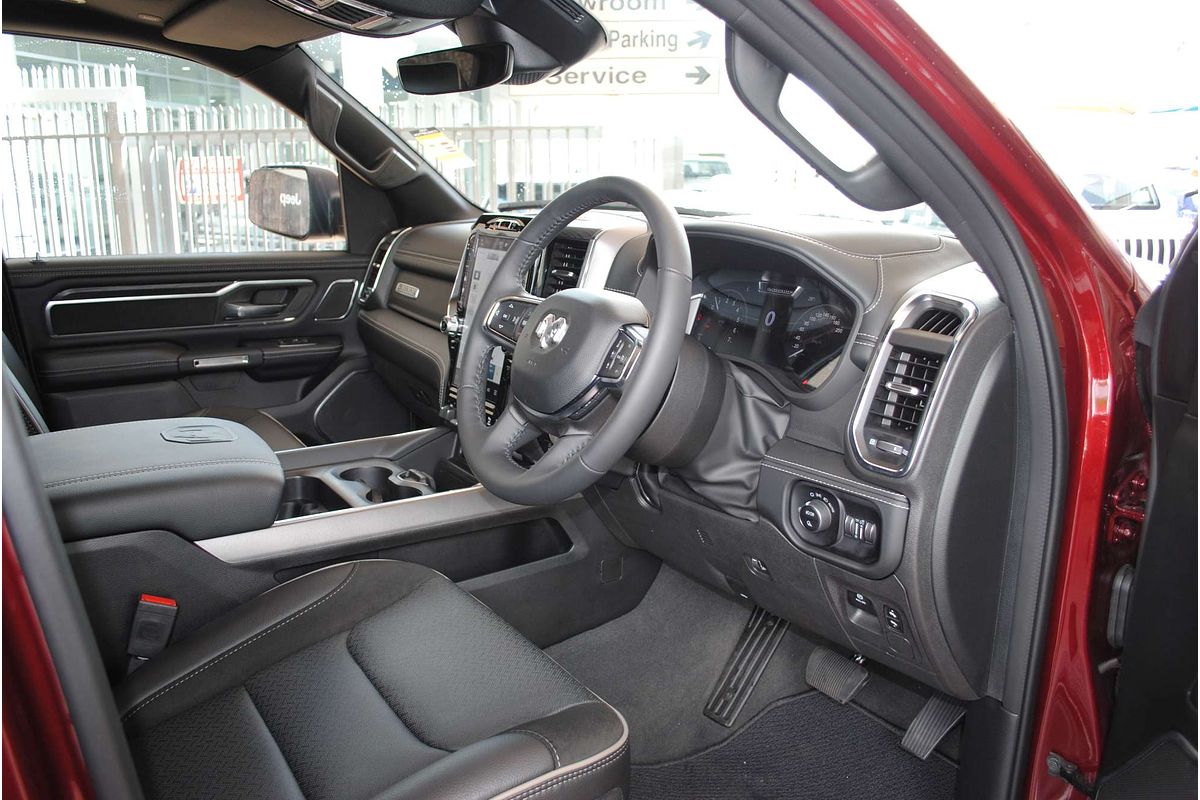 2024 RAM 1500 Laramie Sport RamBox DT 4X4 SWB