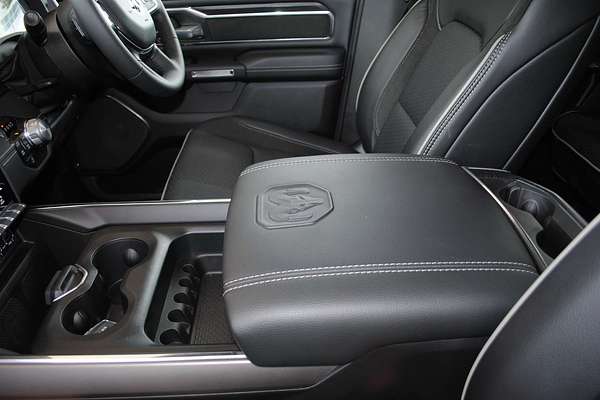 2024 RAM 1500 Laramie Sport RamBox DT 4X4 SWB