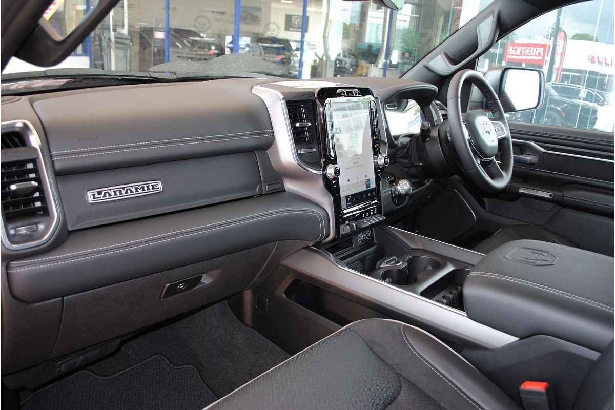 2024 RAM 1500 Laramie Sport RamBox DT 4X4 SWB