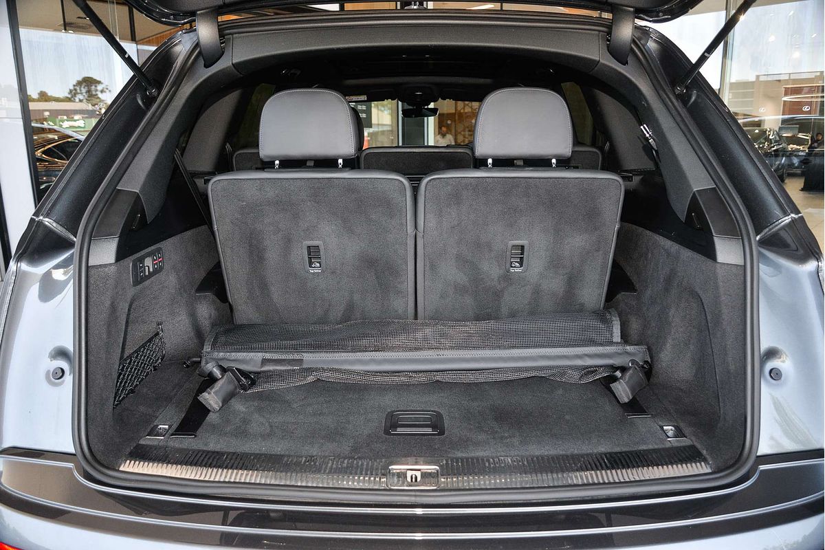2022 Audi Q7 55 TFSI S line 4M
