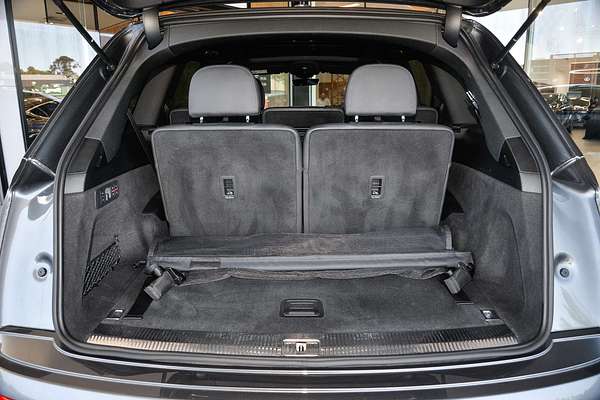 2022 Audi Q7 55 TFSI S line 4M