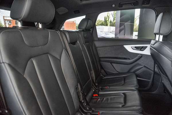 2022 Audi Q7 55 TFSI S line 4M