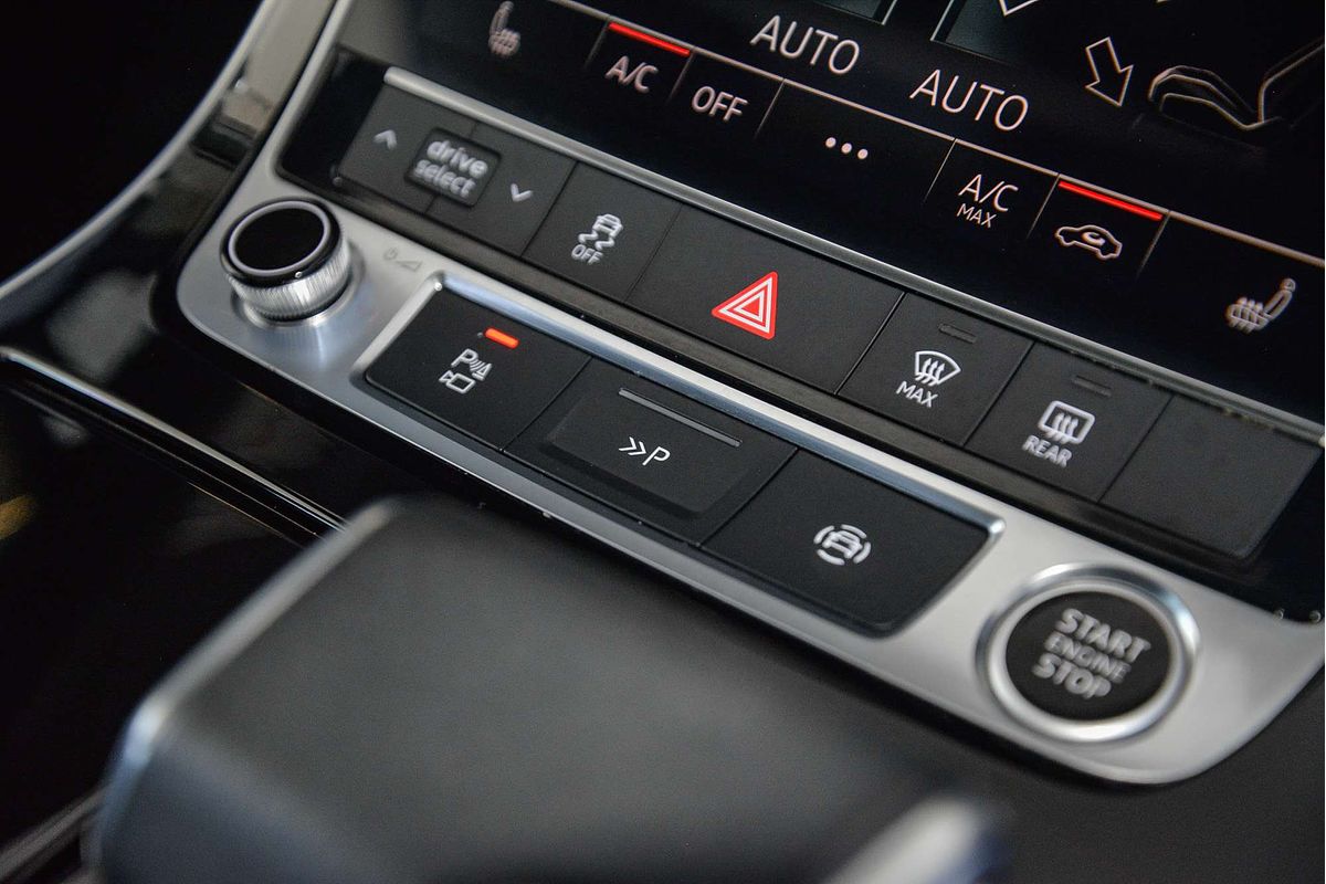 2022 Audi Q7 55 TFSI S line 4M