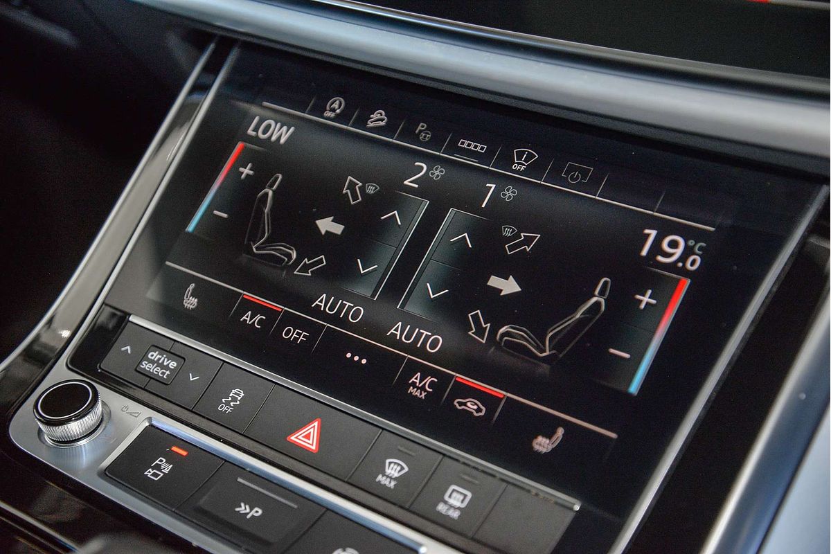 2022 Audi Q7 55 TFSI S line 4M