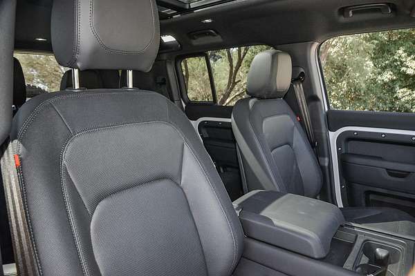 2024 Land Rover Defender 110 P400 X-Dynamic SE L663
