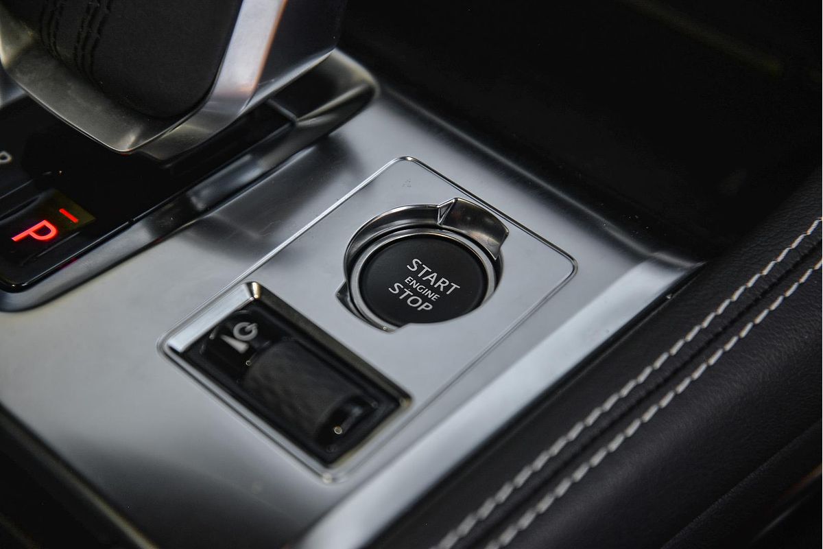 2023 Jaguar F-PACE 400 Sport X761
