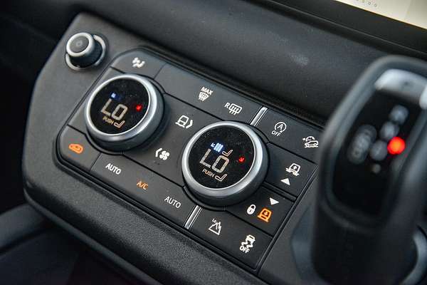 2024 Land Rover Defender 110 P400 X-Dynamic SE L663