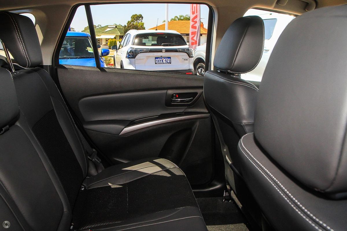 2023 Suzuki S-Cross Plus JYB