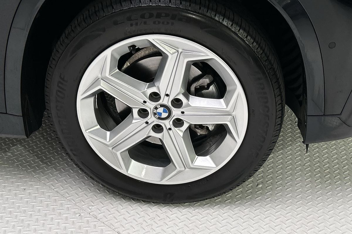 2022 BMW X1 sDrive18i U11