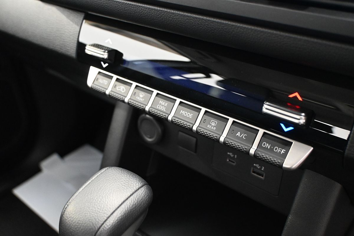 2024 Mitsubishi Triton GLX MV 4X4