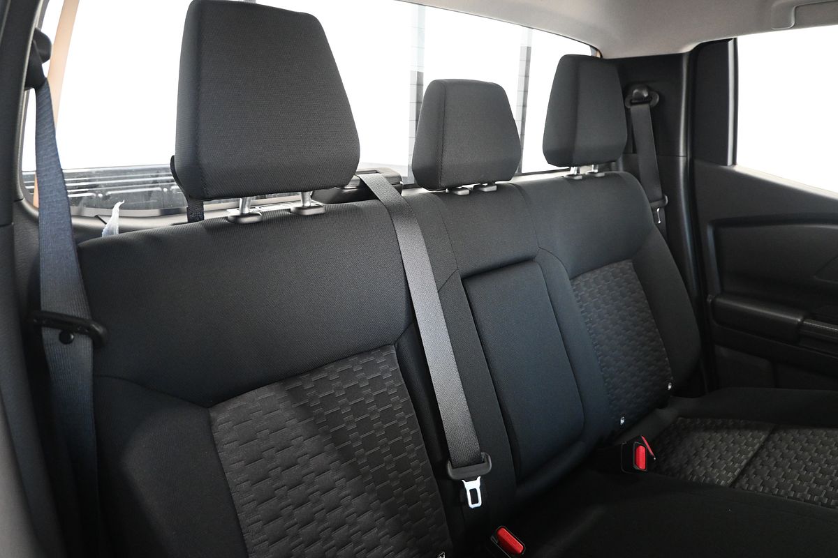 2024 Mitsubishi Triton GLX MV 4X4