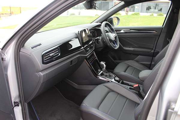 2024 Volkswagen T-Roc R D11