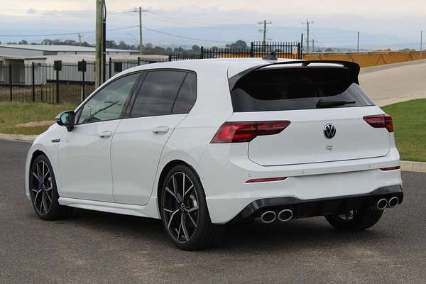2024 Volkswagen Golf R 8