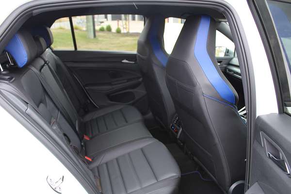 2024 Volkswagen Golf R 8