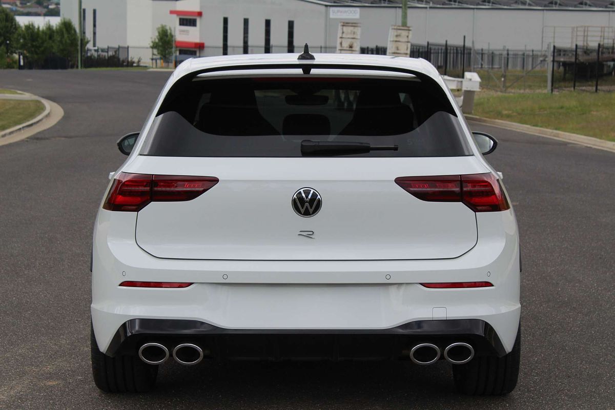 2024 Volkswagen Golf R 8