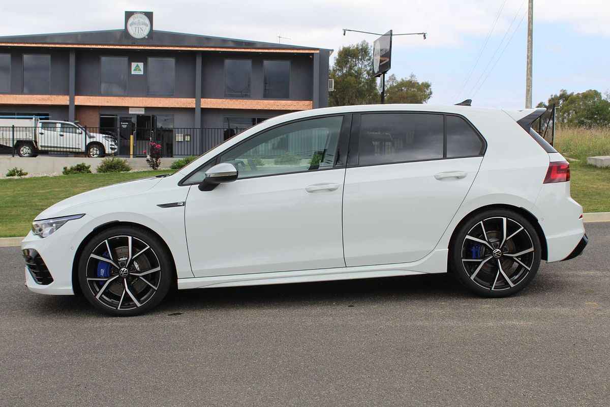 2024 Volkswagen Golf R 8