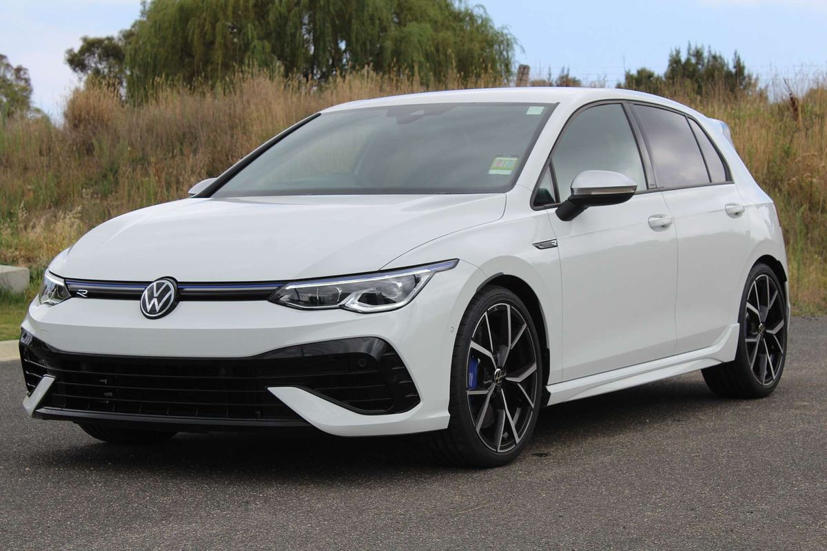 2024 Volkswagen Golf R 8