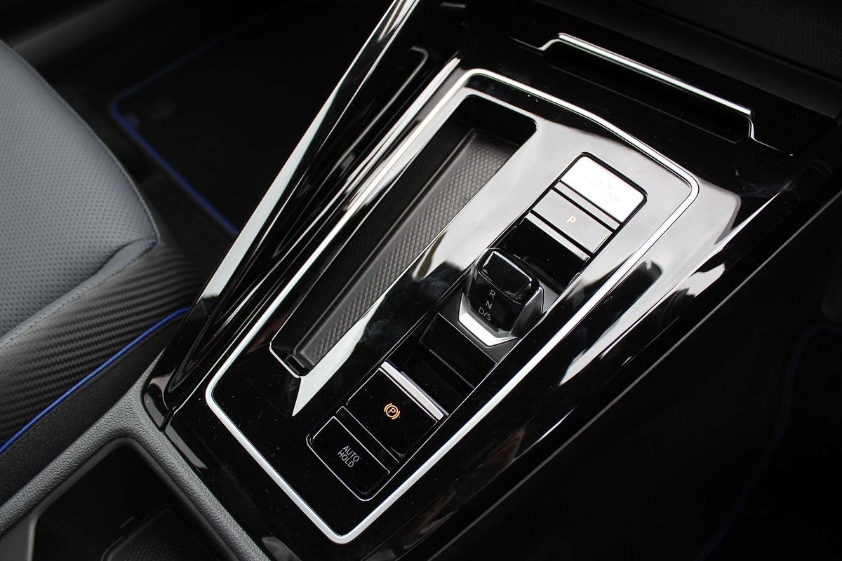 2024 Volkswagen Golf R 8
