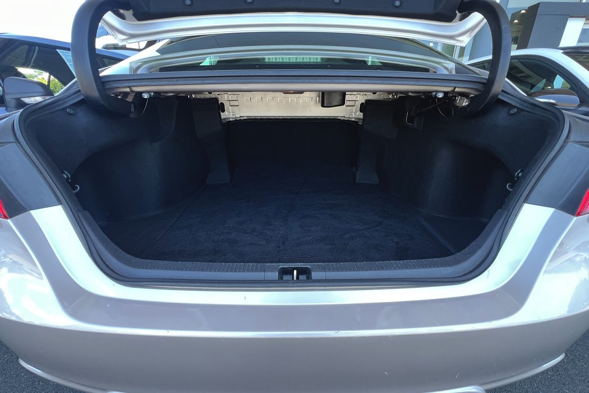 2019 Toyota Camry Ascent Sport AXVH71R