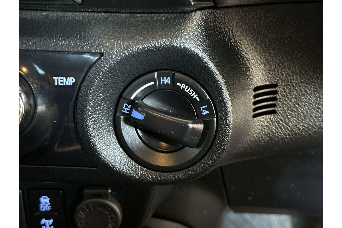 2020 Toyota Hilux SR5 GUN126R 4X4