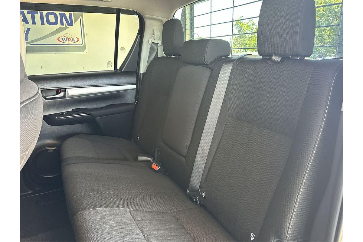 2020 Toyota Hilux SR5 GUN126R 4X4