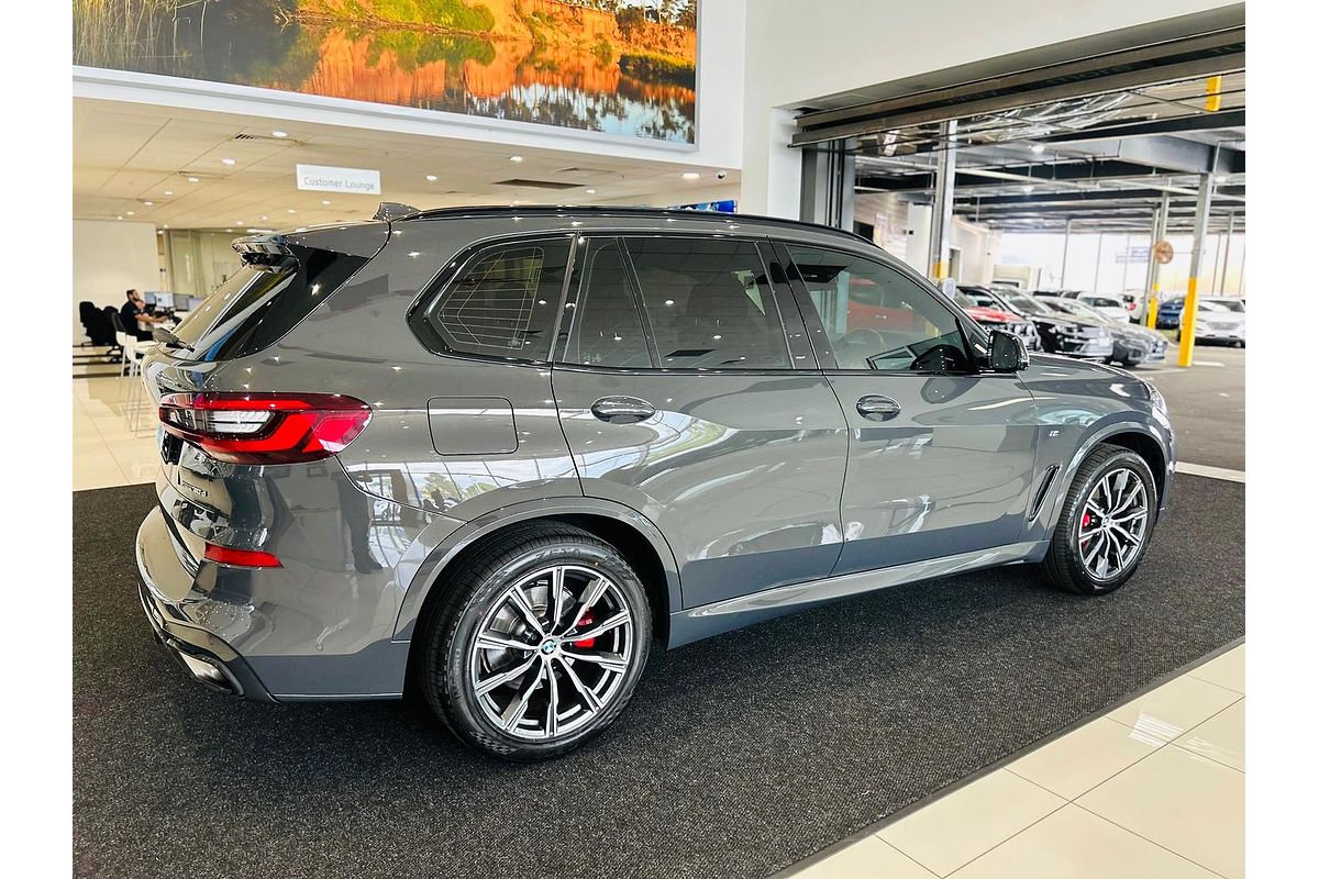 2023 BMW X5 xDrive30d M Sport G05