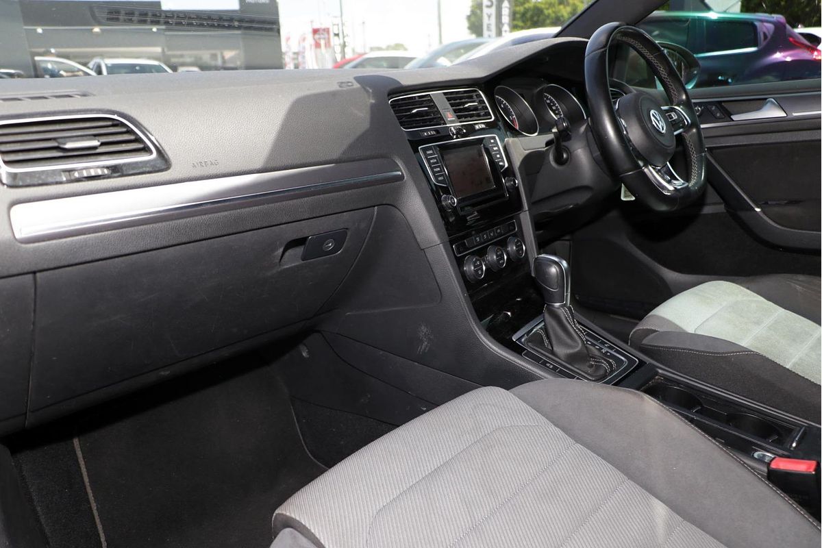 2014 Volkswagen Golf 110TDI Highline 7