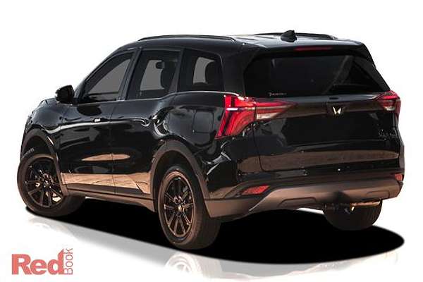 2024 Mahindra XUV700 AX7L Black Edition