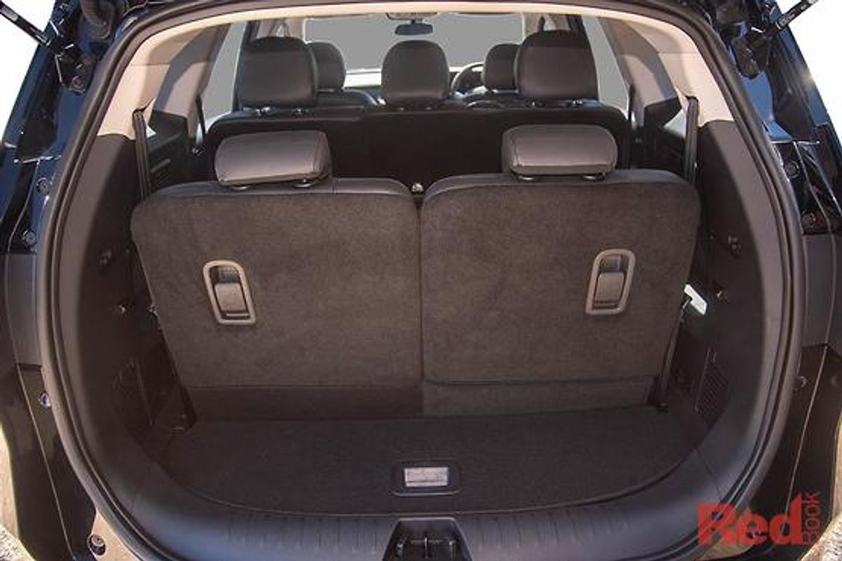 2024 Mahindra XUV700 AX7L Black Edition