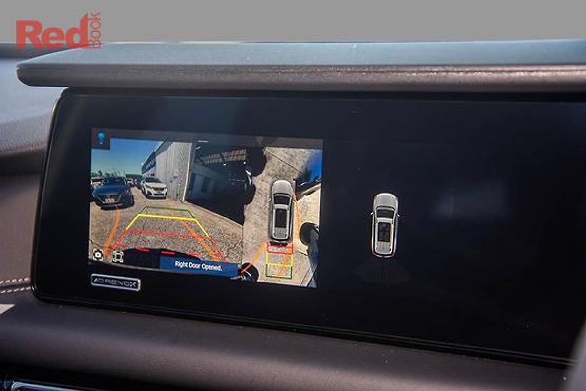 2024 Mahindra XUV700 AX7L Black Edition