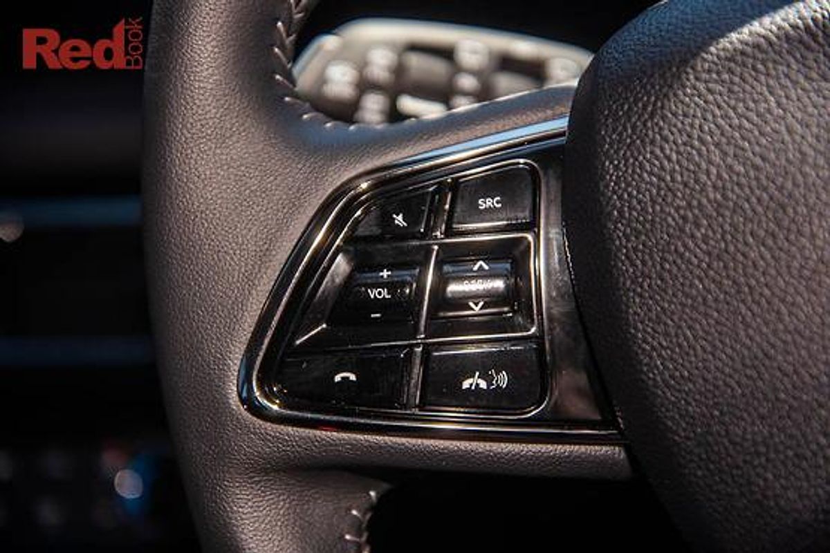 2024 Mahindra XUV700 AX7L Black Edition
