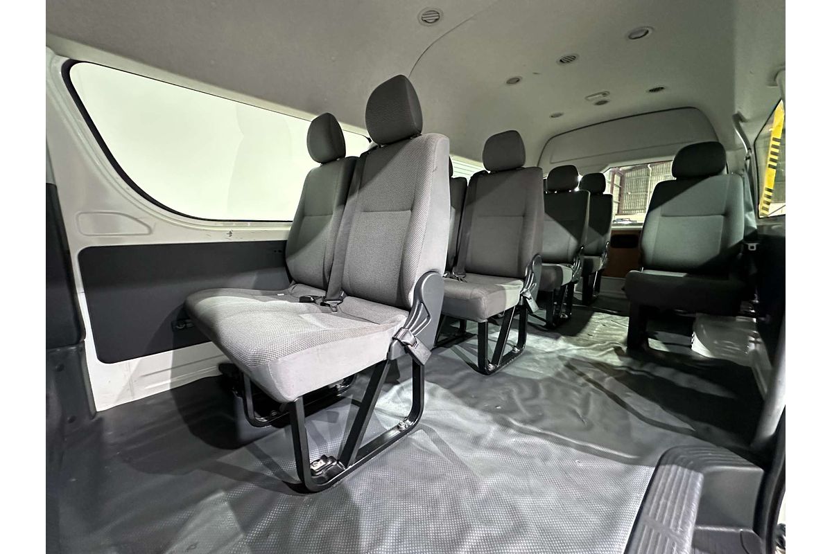2018 Toyota Hiace Commuter TRH223R