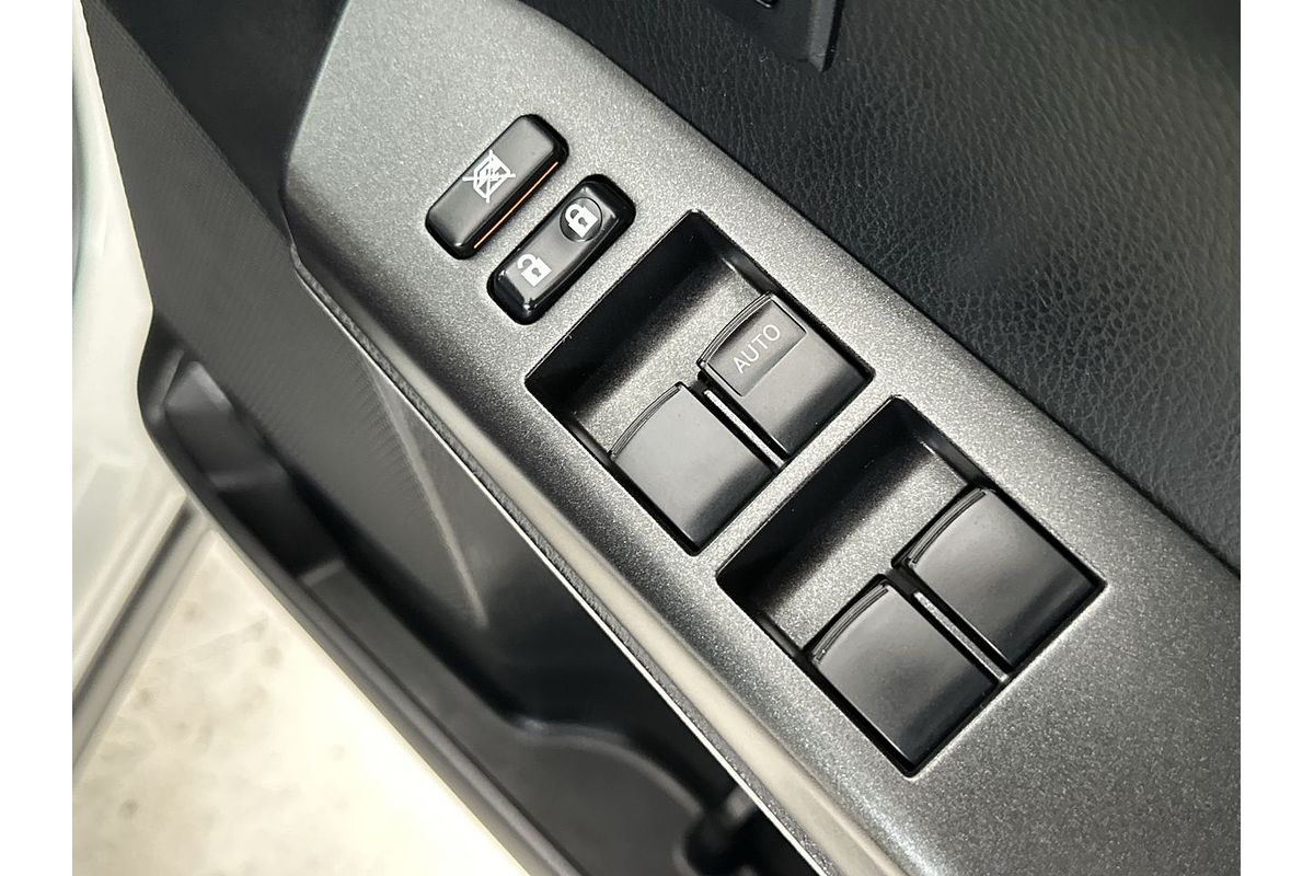 2018 Toyota RAV4 Cruiser ASA44R