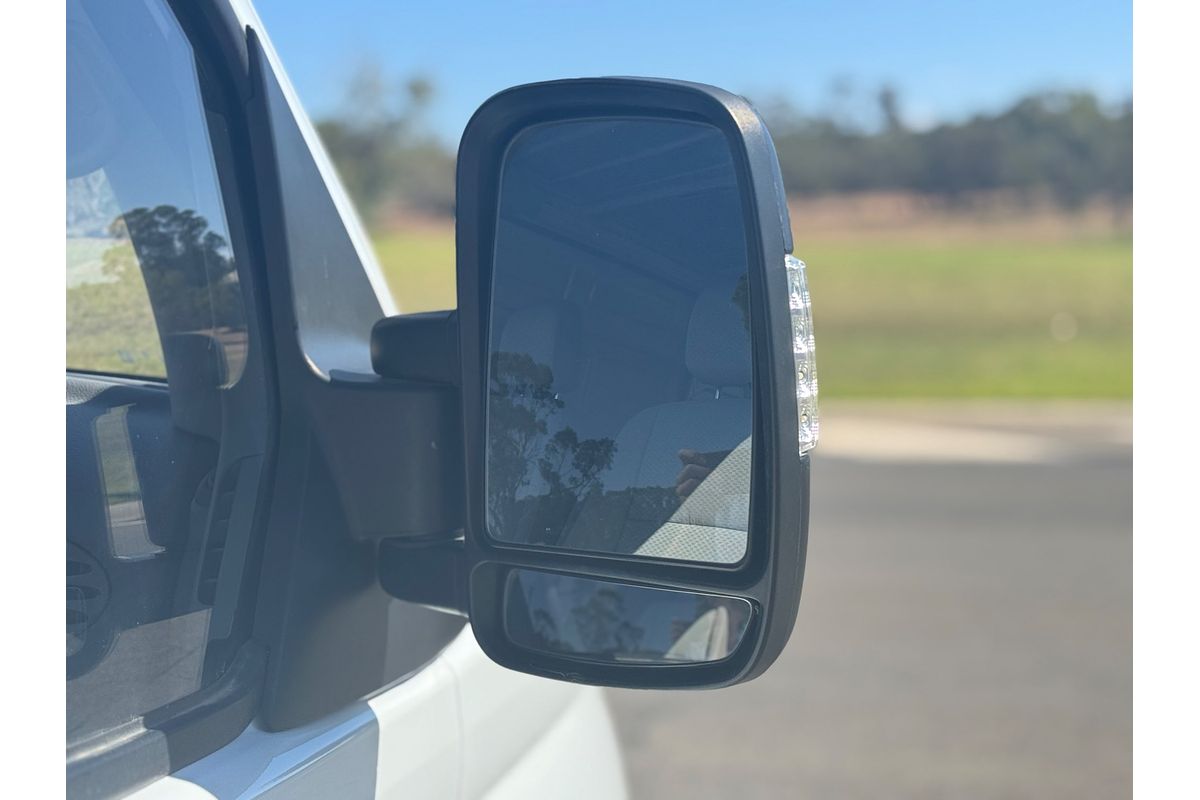 2023 LDV V80 LWB
