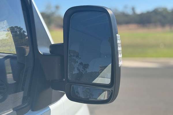 2023 LDV V80 LWB