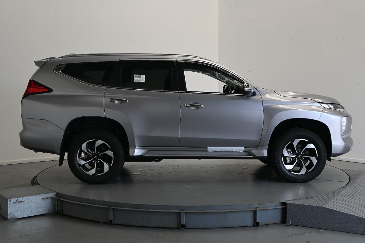 2025 Mitsubishi Pajero Sport GLS QG