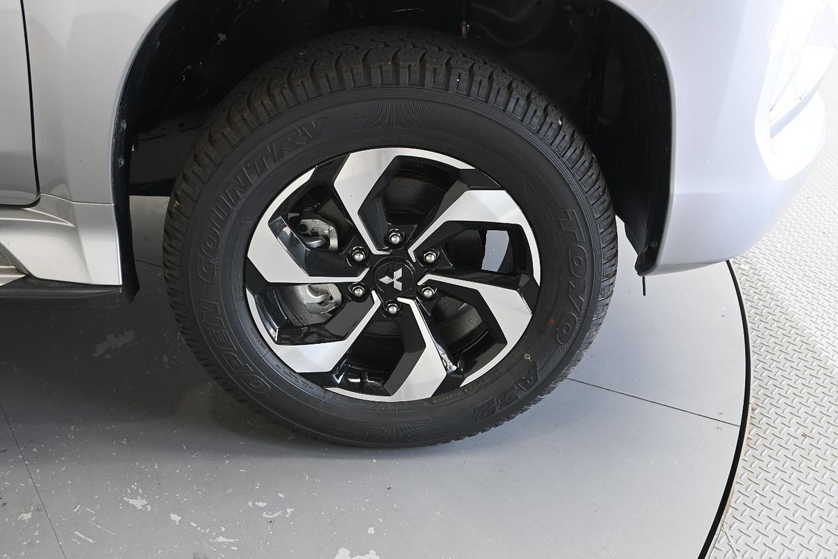 2025 Mitsubishi Pajero Sport GLS QG
