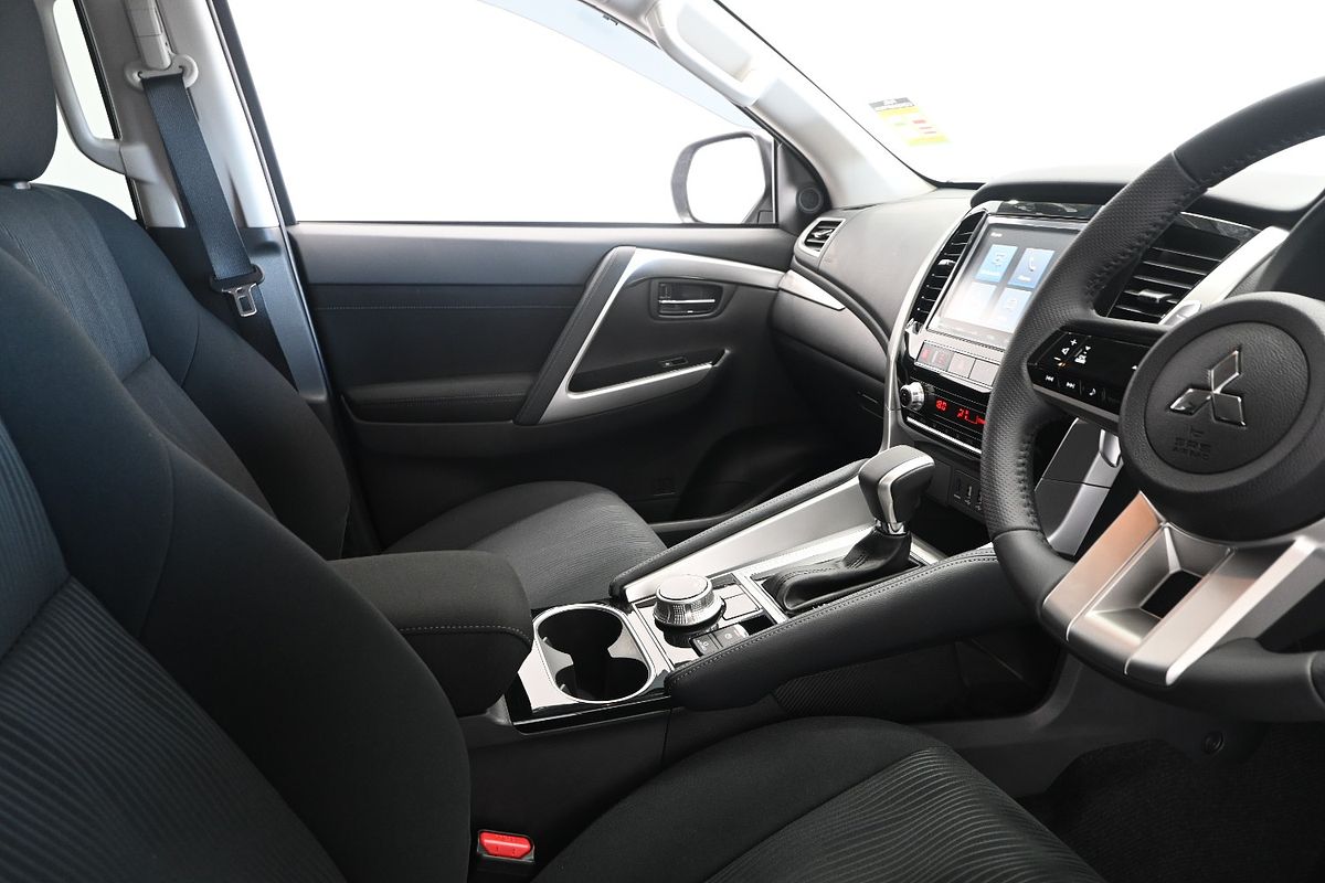2025 Mitsubishi Pajero Sport GLS QG