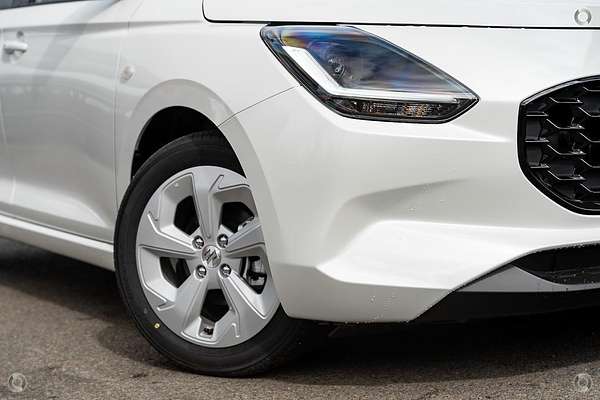 2024 Suzuki Swift Hybrid Plus UZ