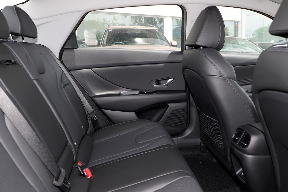2025 Hyundai i30 Elite Hybrid CN7.V2