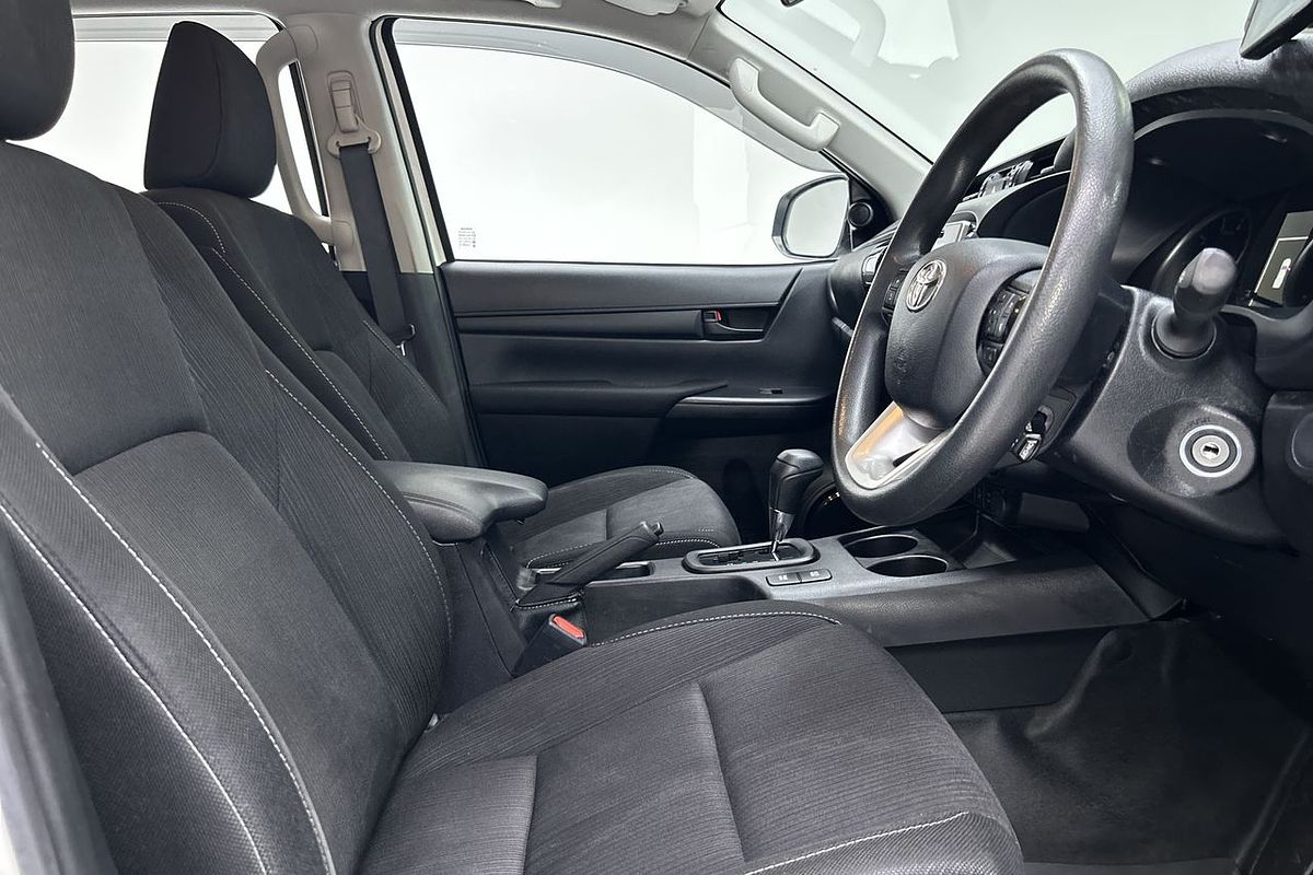 2020 Toyota Hilux SR GUN126R 4X4