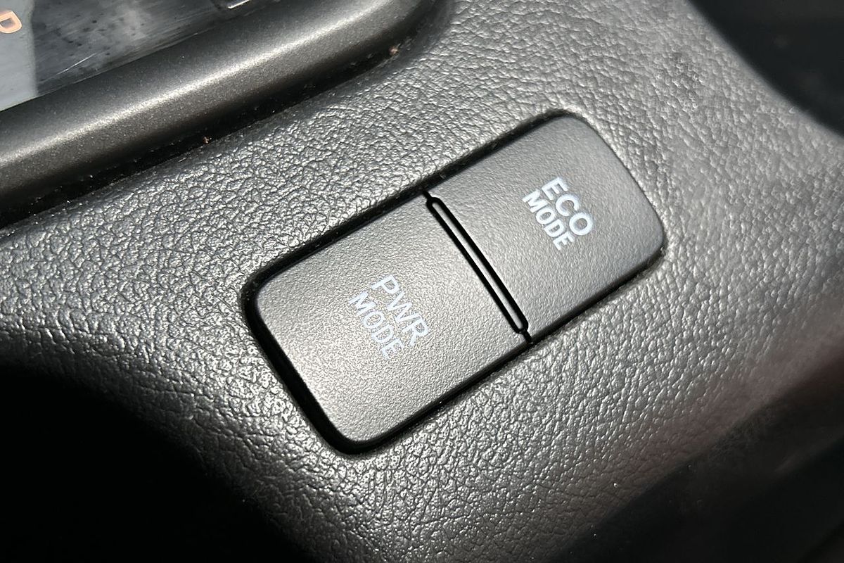 2020 Toyota Hilux SR GUN126R 4X4
