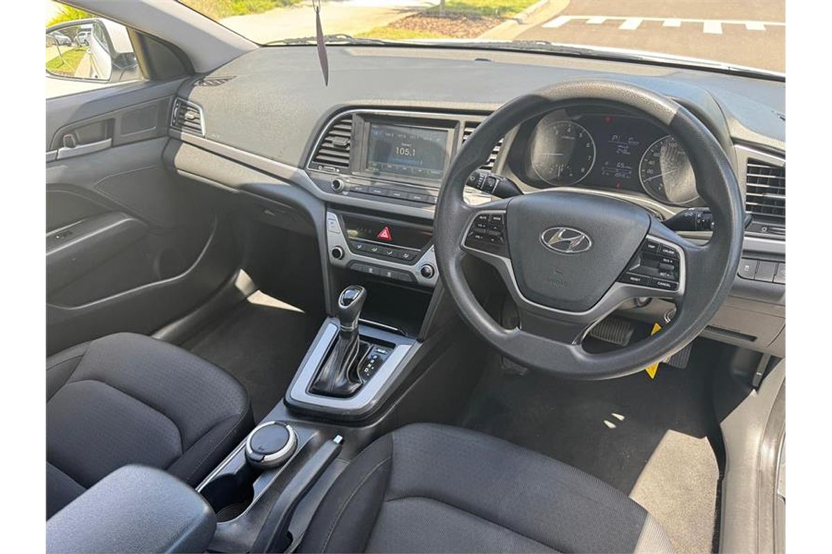 2017 Hyundai ELANTRA ACTIVE 2.0 MPI AD MY18