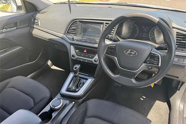 2017 Hyundai ELANTRA ACTIVE 2.0 MPI AD MY18