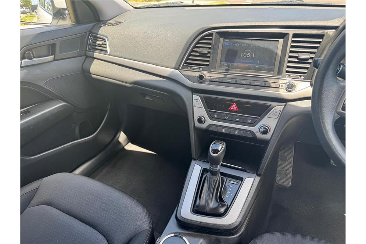 2017 Hyundai ELANTRA ACTIVE 2.0 MPI AD MY18